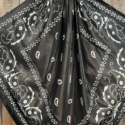 35X35"  Black & White Paisley Wild Rag/Scarf