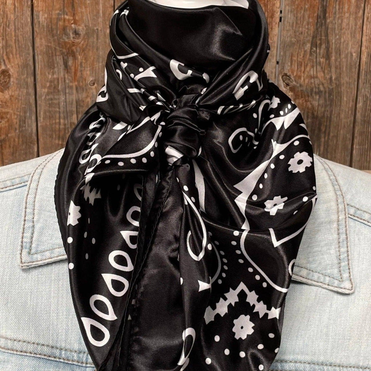 35X35"  Black & White Paisley Wild Rag/Scarf